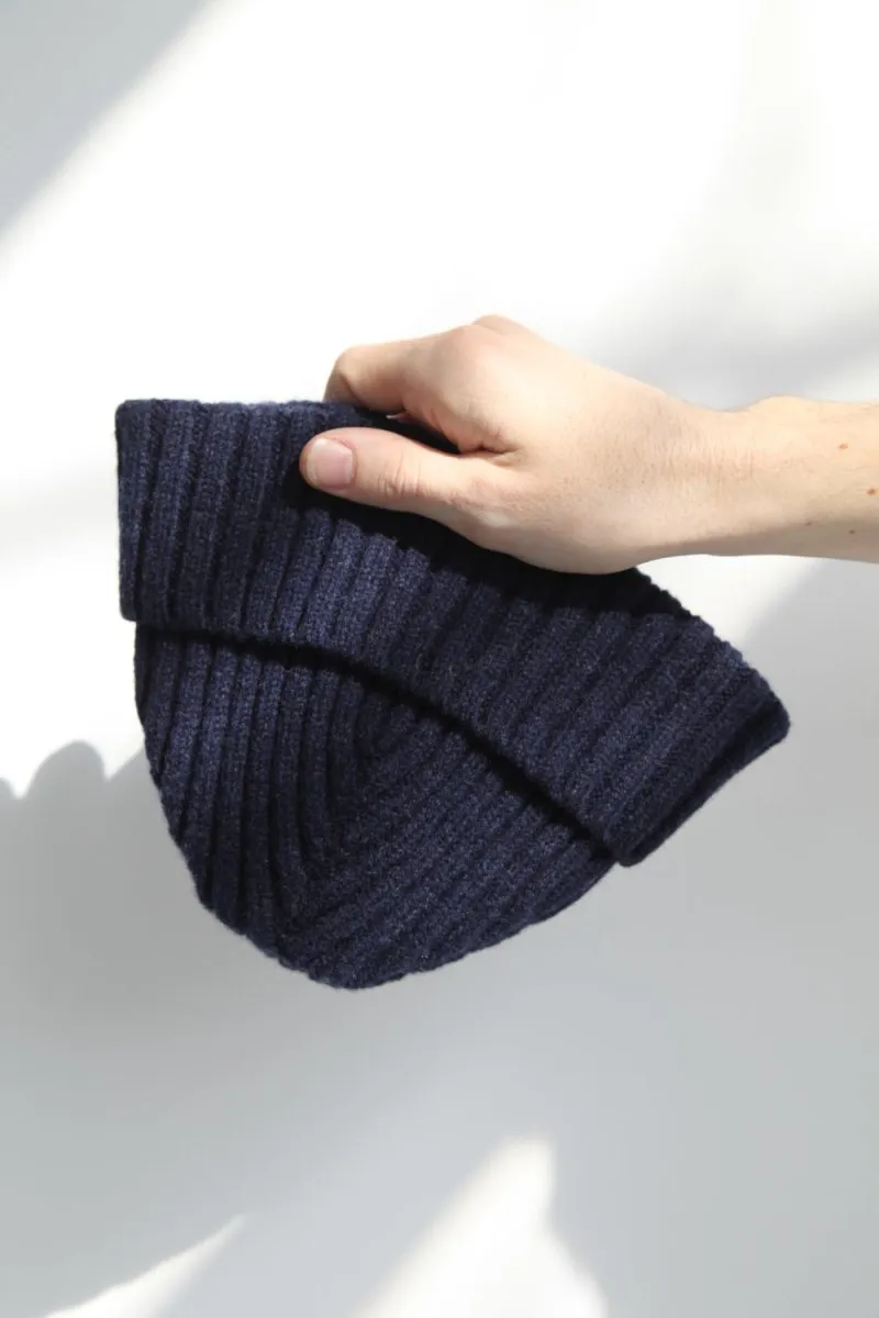 Half Dozen Super-Soft Lambswool Fisherman Beanie (Oxford Blue)