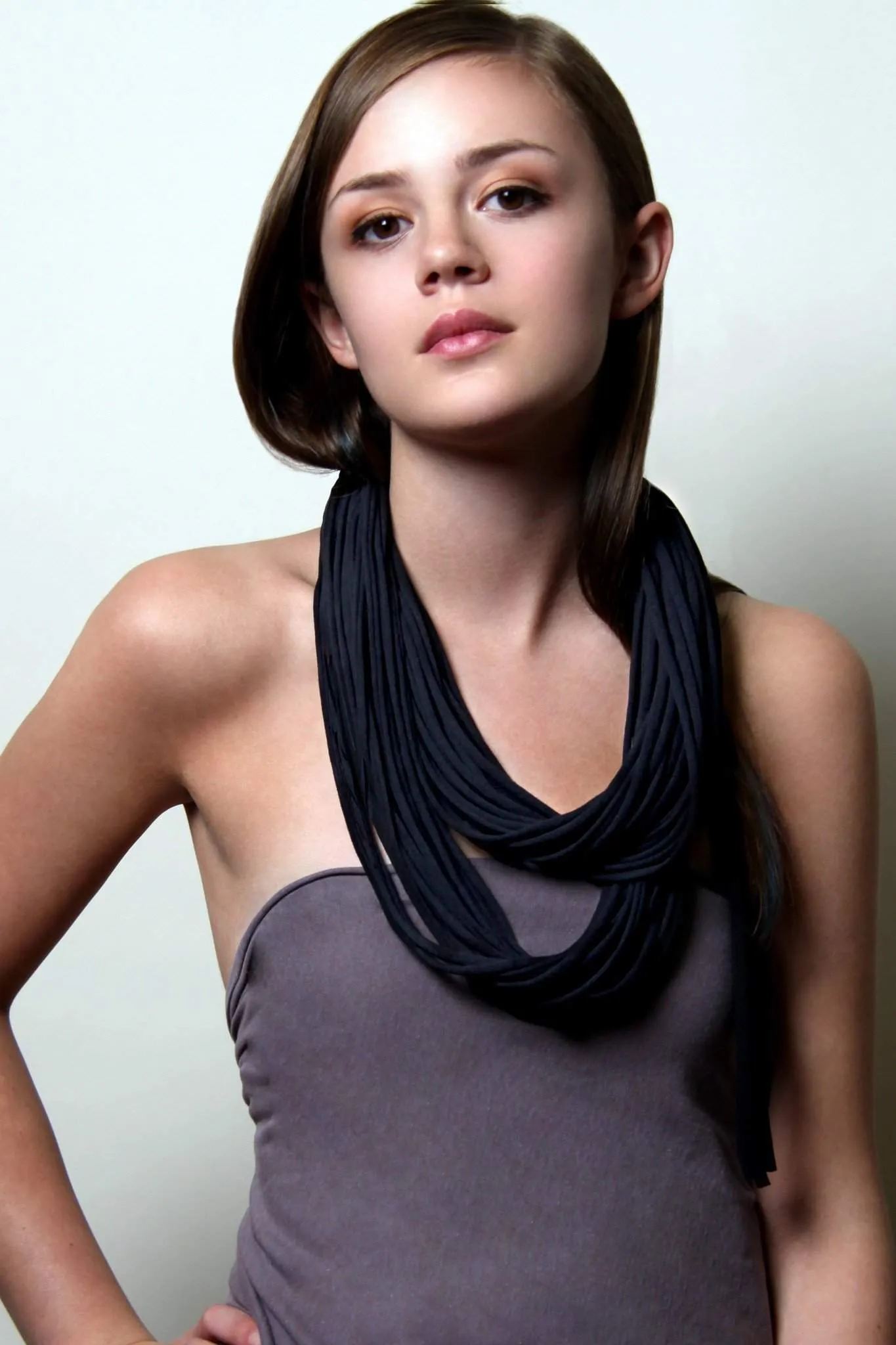 Necklush Infinity Scarf / Black / Unisex