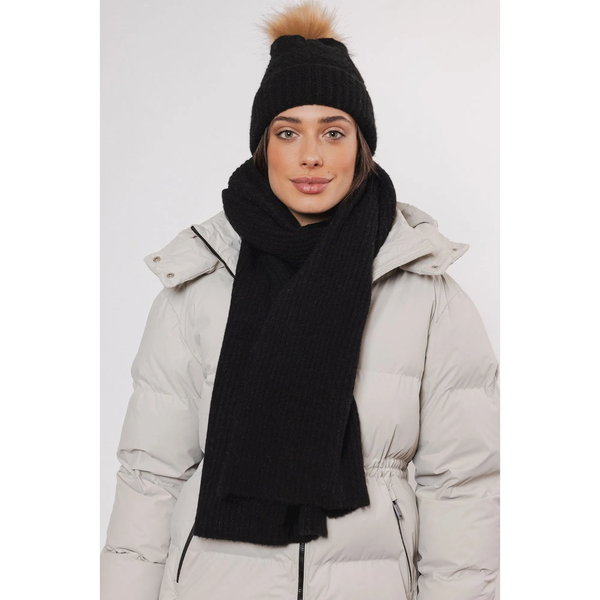 Staz Knitted Scarf Black